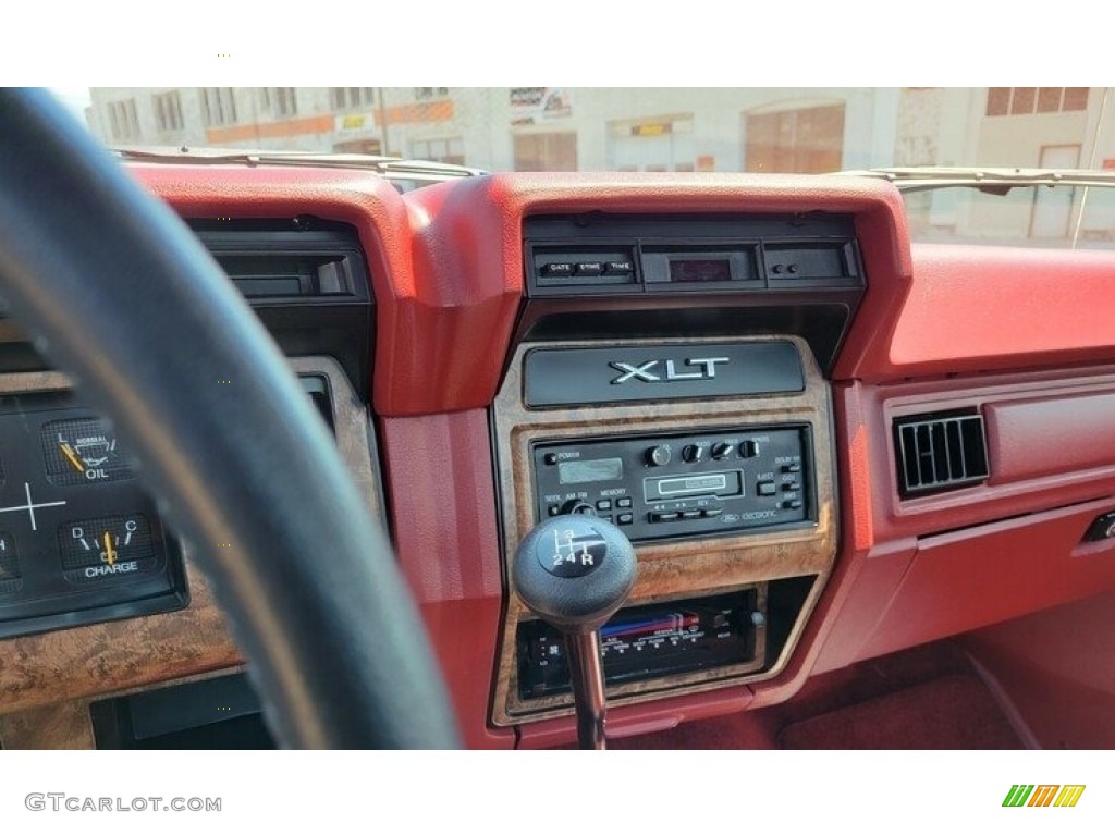 1986 Ford F150 XLT Regular Cab Red Dashboard Photo #143478656