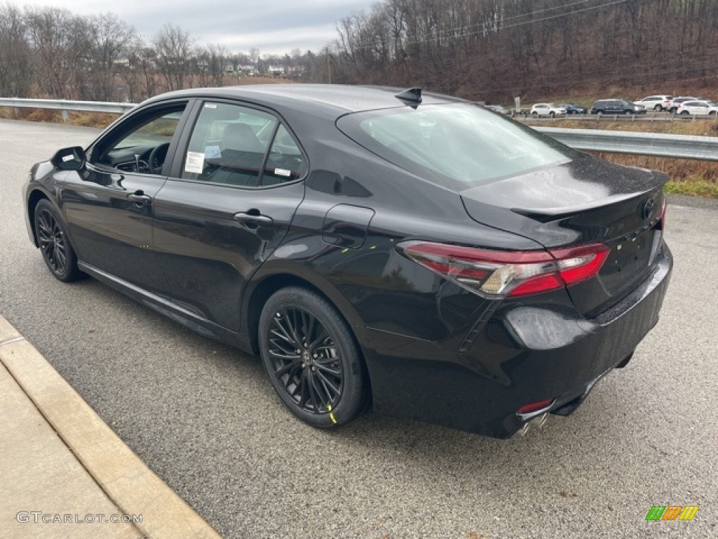 2022 Camry SE Hybrid - Midnight Black Metallic / Black photo #2