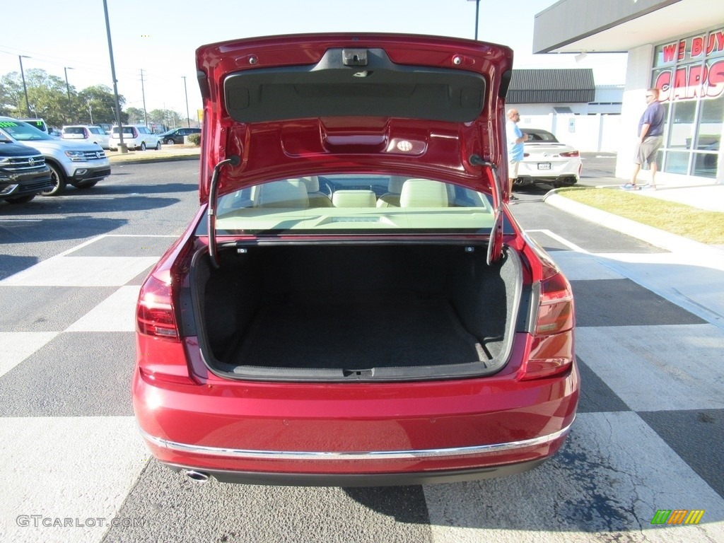 2018 Passat SE - Fortana Red Metallic / Cornsilk Beige photo #5