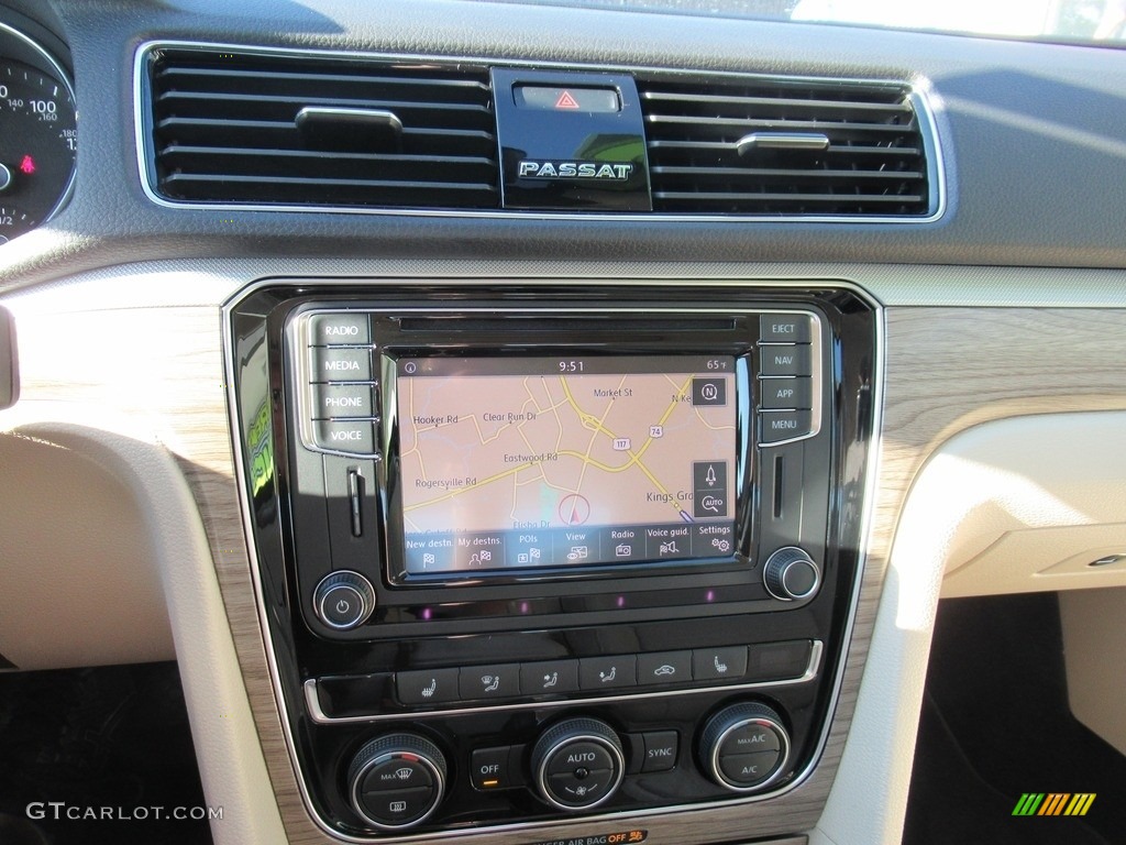 2018 Passat SE - Fortana Red Metallic / Cornsilk Beige photo #17