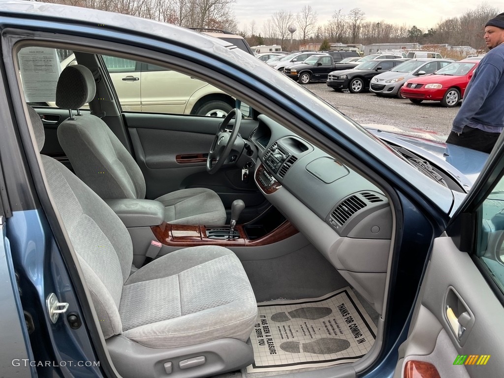 2002 Camry XLE - Catalina Blue Metallic / Stone photo #13