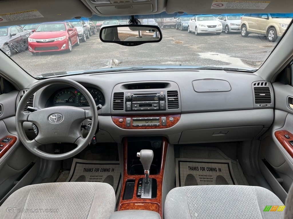2002 Camry XLE - Catalina Blue Metallic / Stone photo #17