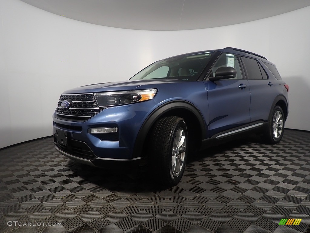 2020 Explorer XLT 4WD - Blue Metallic / Sandstone photo #8