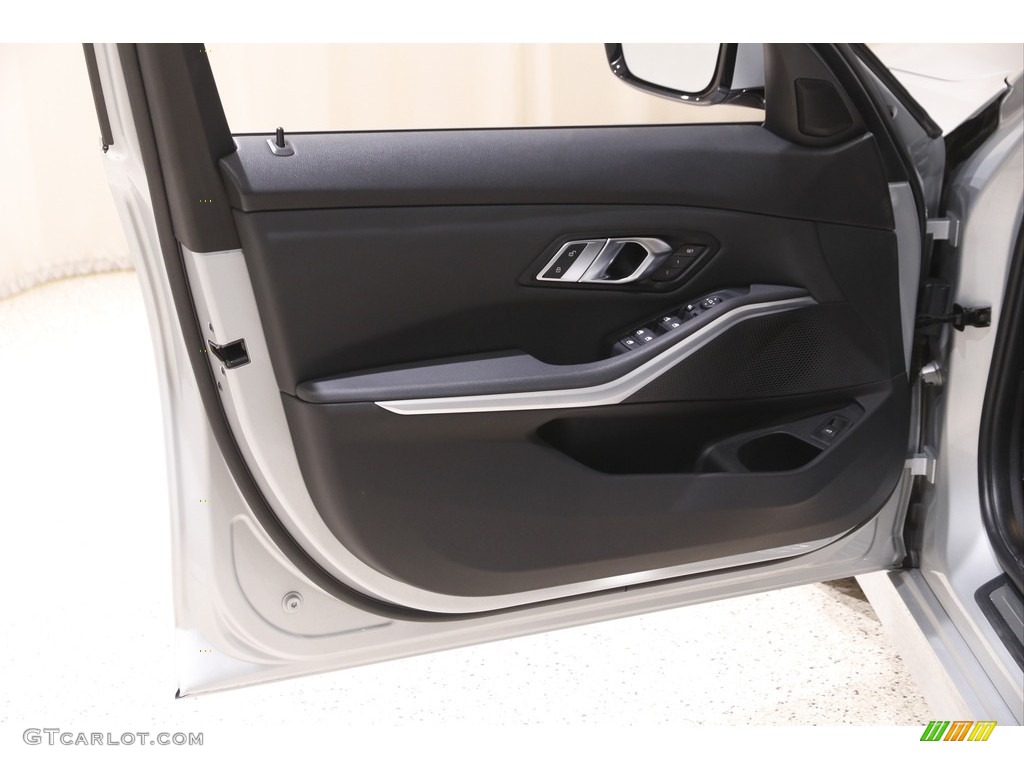 2019 3 Series 330i xDrive Sedan - Glacier Silver Metallic / Black photo #4