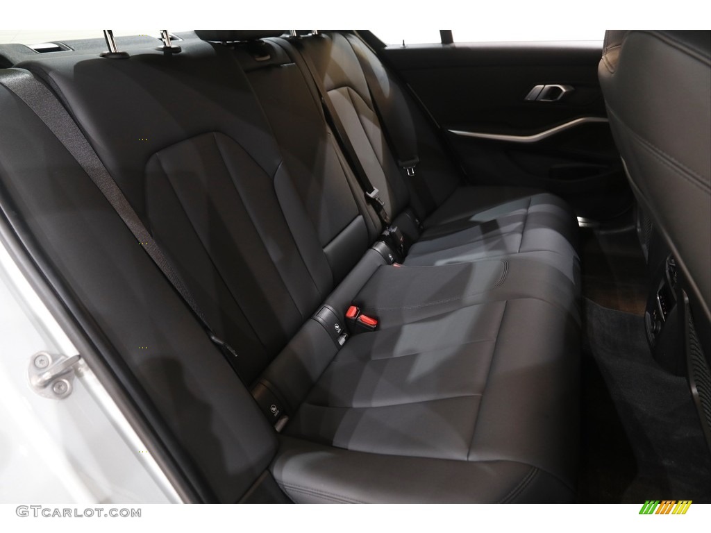 2019 3 Series 330i xDrive Sedan - Glacier Silver Metallic / Black photo #18