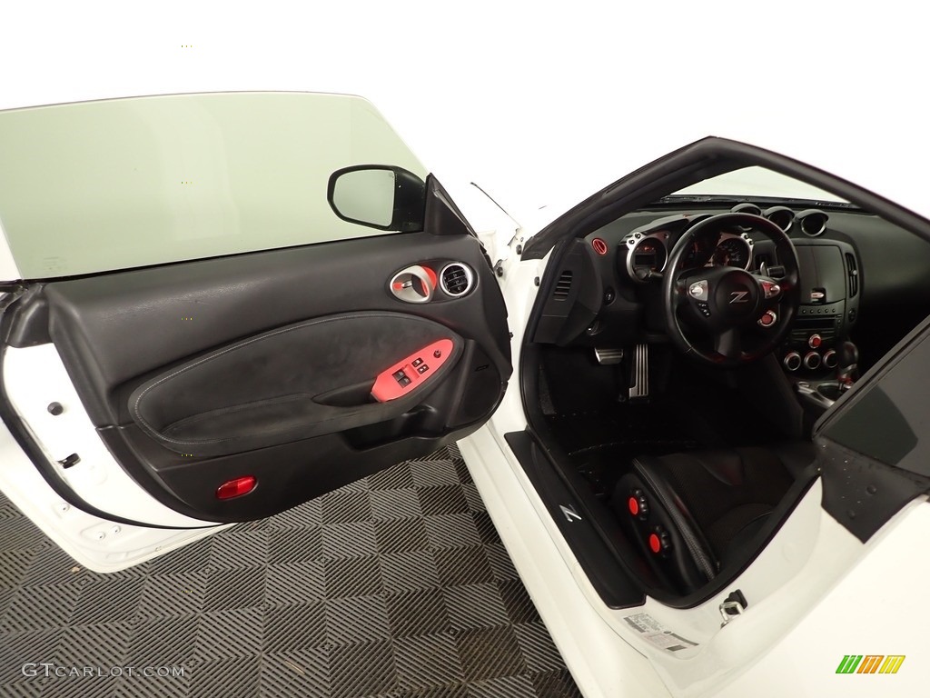 2014 370Z Touring Coupe - Pearl White / Black photo #15