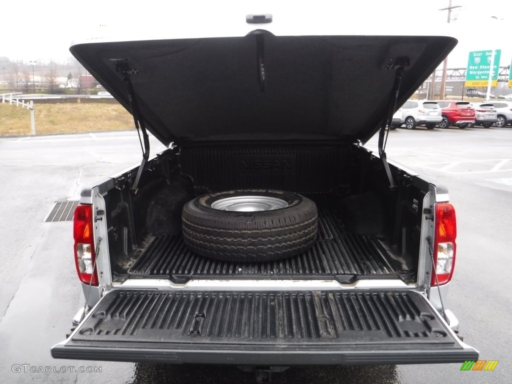 2009 Frontier SE King Cab - Radiant Silver / Steel photo #5
