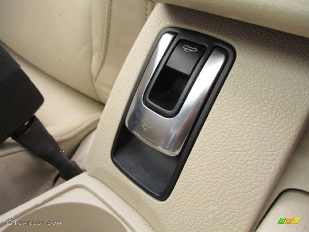 2012 Eos Executive - Candy White / Cornsilk Beige photo #36