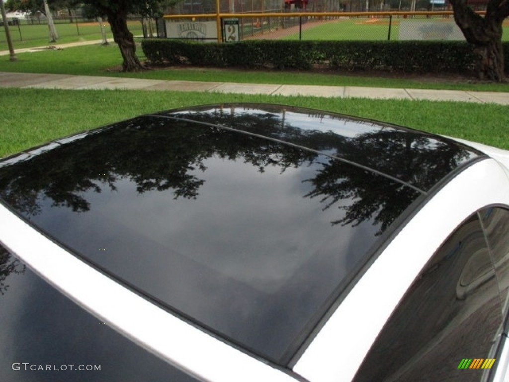 2012 Eos Executive - Candy White / Cornsilk Beige photo #68
