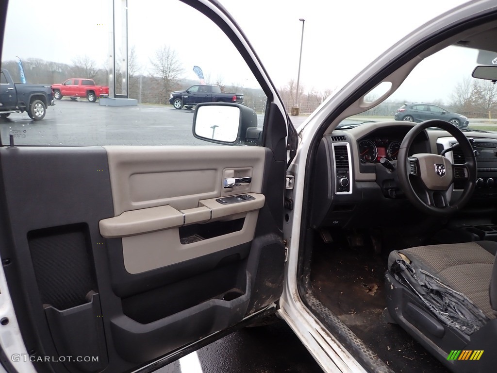 2012 Dodge Ram 1500 SLT Regular Cab 4x4 Dark Slate Gray/Medium Graystone Door Panel Photo #143486615
