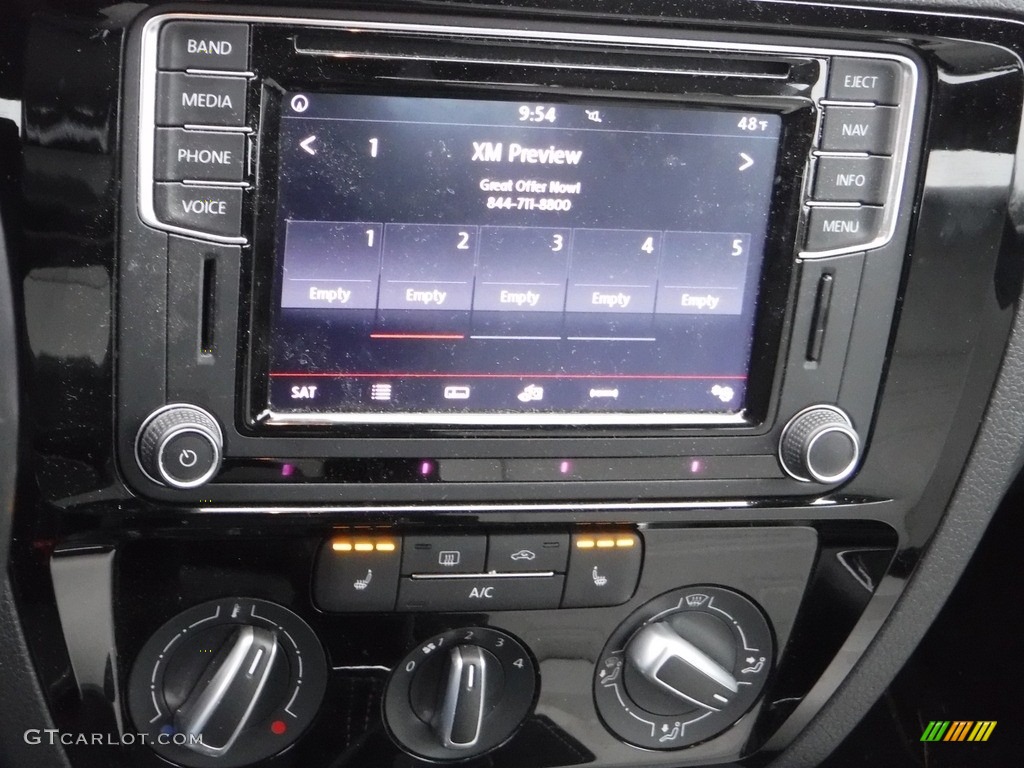 2016 Volkswagen Jetta Sport Controls Photo #143489798