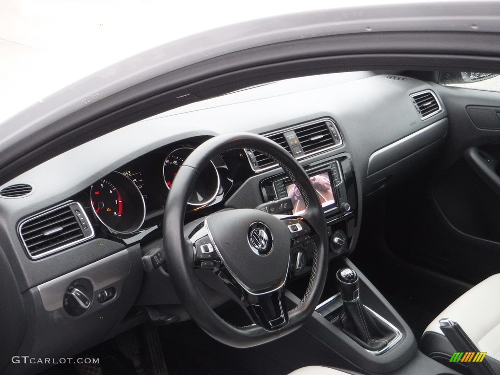 2016 Volkswagen Jetta Sport Black/Ceramique Dashboard Photo #143490038