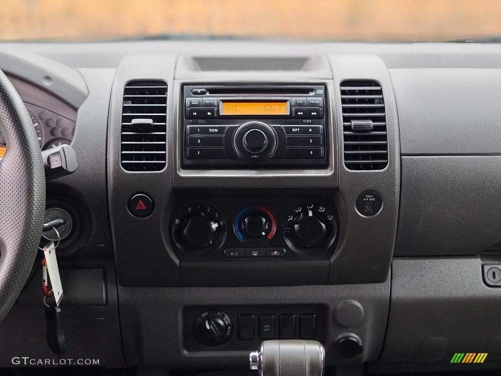 2008 Xterra S 4x4 - Super Black / Steel/Graphite photo #22