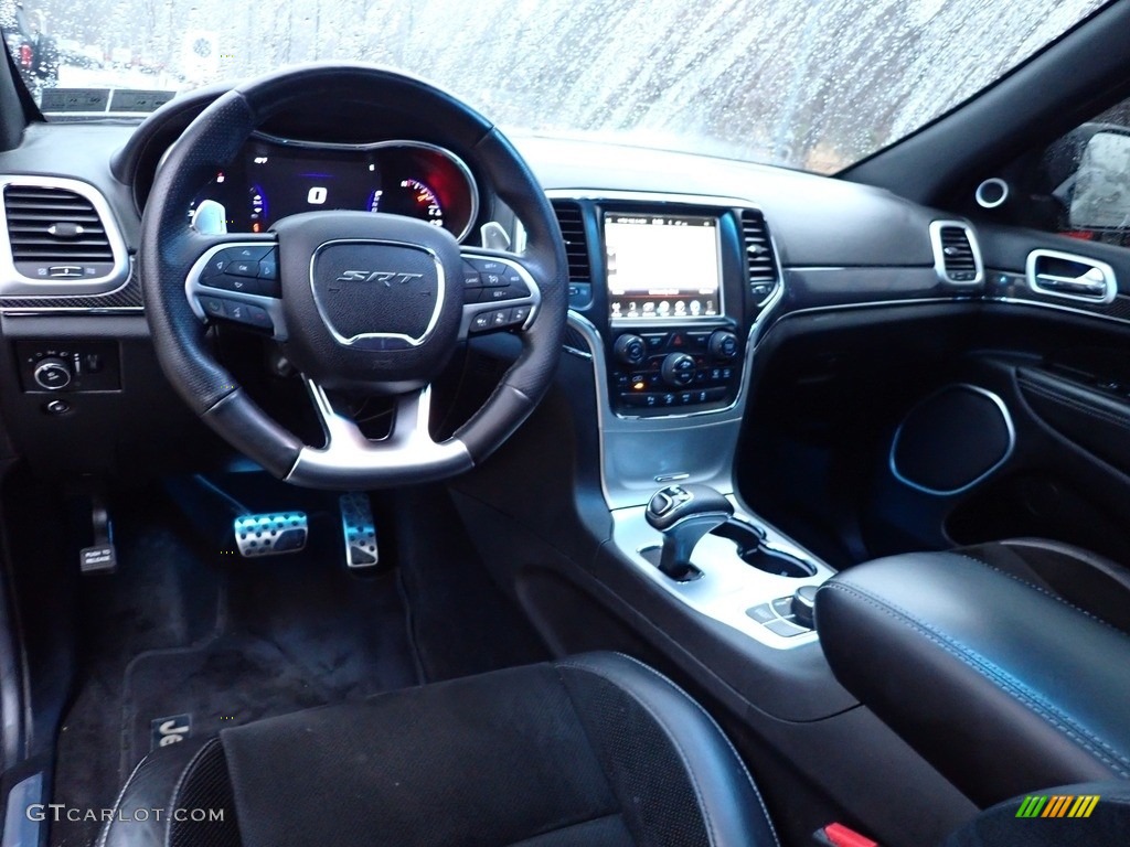 2014 Grand Cherokee SRT 4x4 - Brilliant Black Crystal Pearl / SRT Morocco Black photo #19