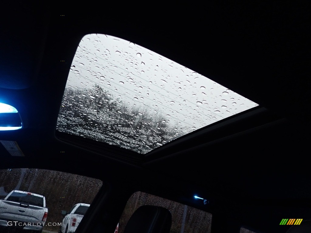 2014 Grand Cherokee SRT 4x4 - Brilliant Black Crystal Pearl / SRT Morocco Black photo #24