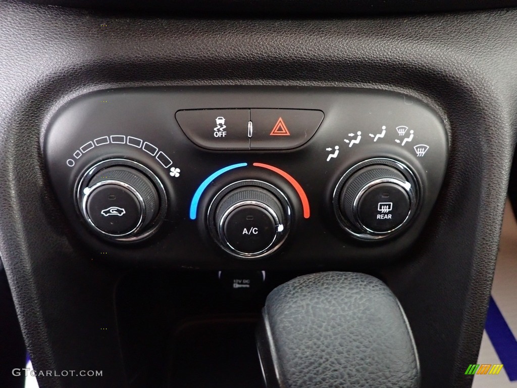 2014 Dart SXT - Pitch Black / Black/Light Tungsten photo #24