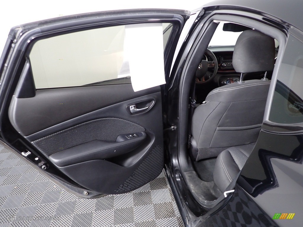 2014 Dart SXT - Pitch Black / Black/Light Tungsten photo #27