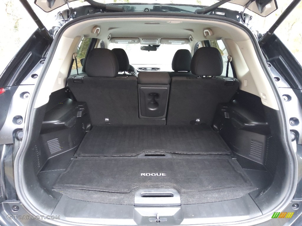 2019 Nissan Rogue SV Trunk Photos