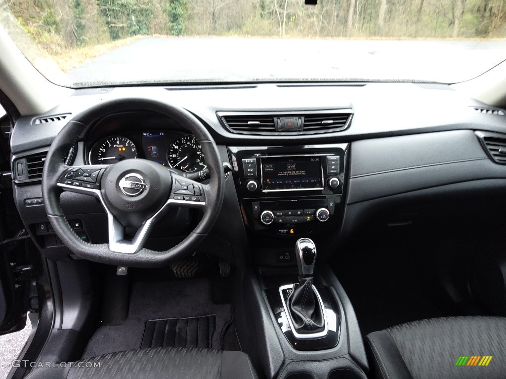 2019 Nissan Rogue SV Dashboard Photos