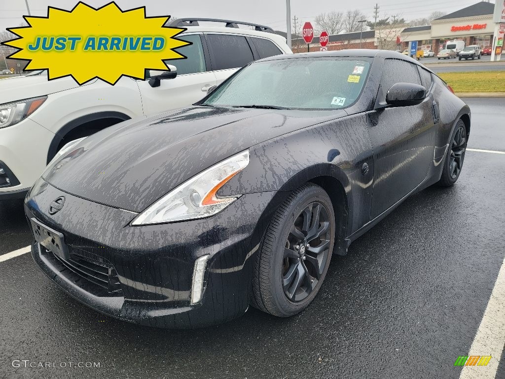 2016 370Z Coupe - Pearl White / Black photo #1