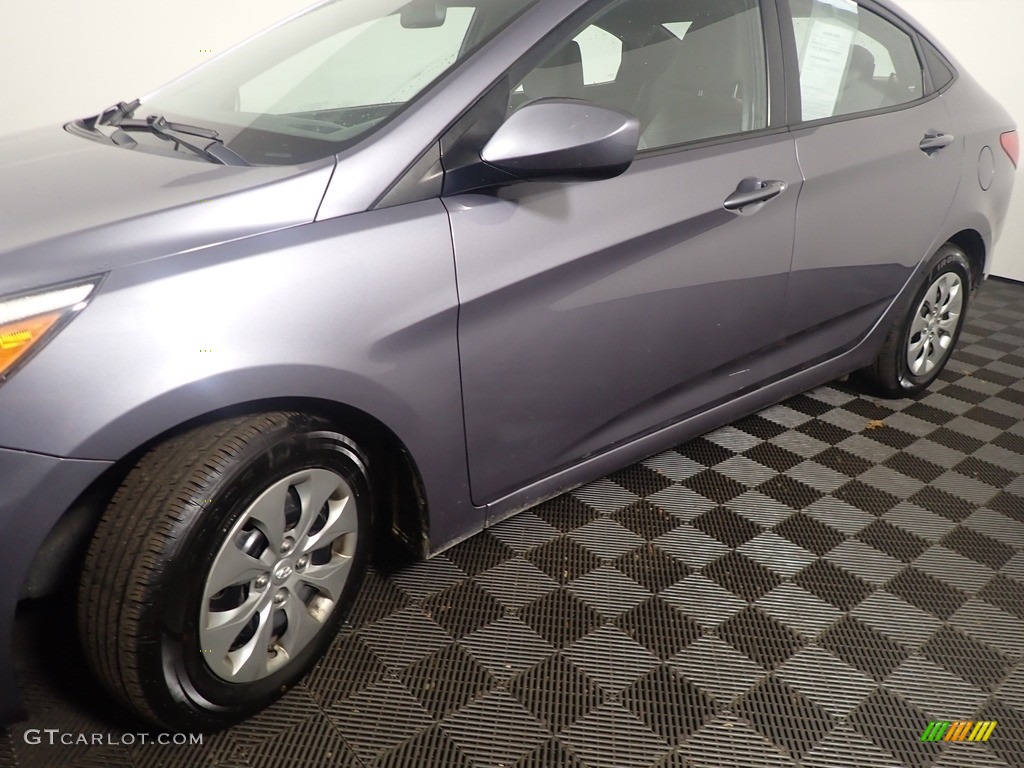 2016 Accent SE Sedan - Triathlon Gray / Gray photo #9