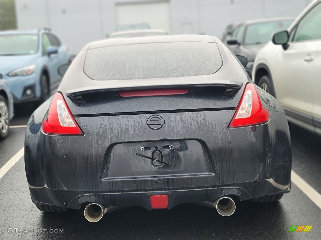 2016 370Z Coupe - Pearl White / Black photo #3
