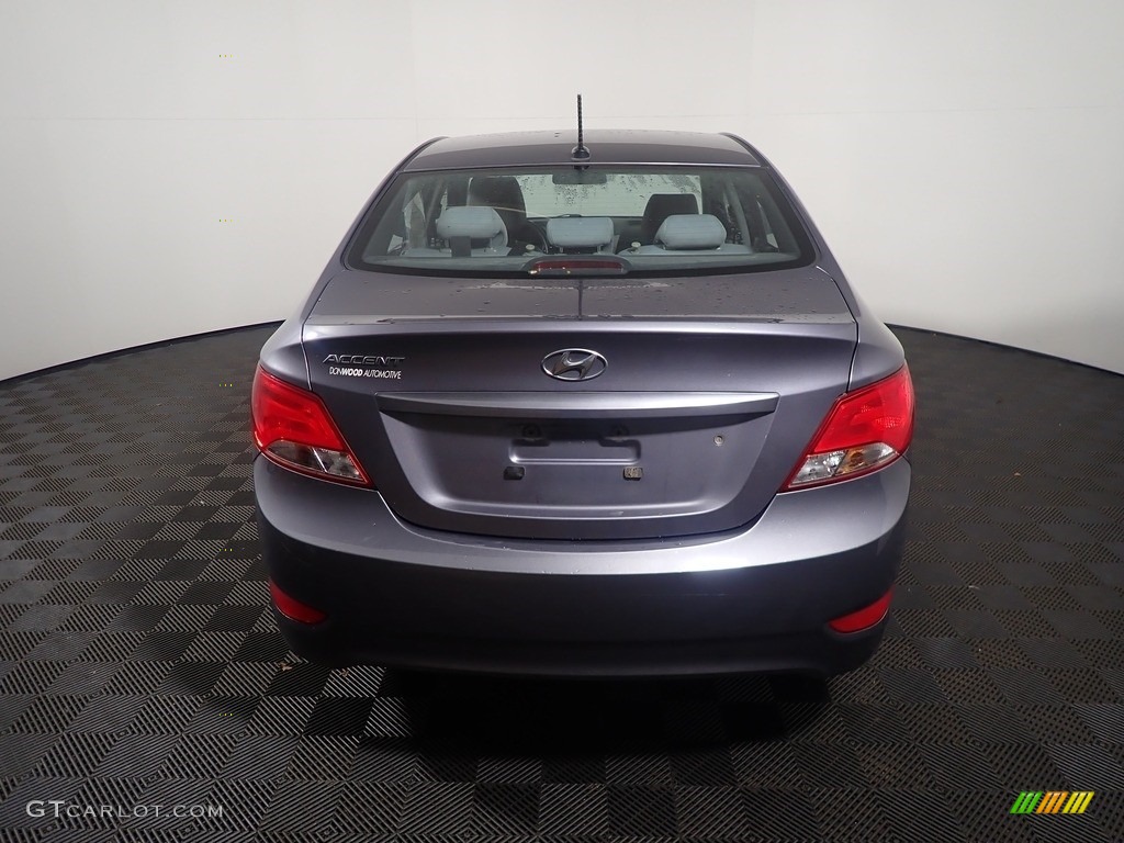 2016 Accent SE Sedan - Triathlon Gray / Gray photo #12