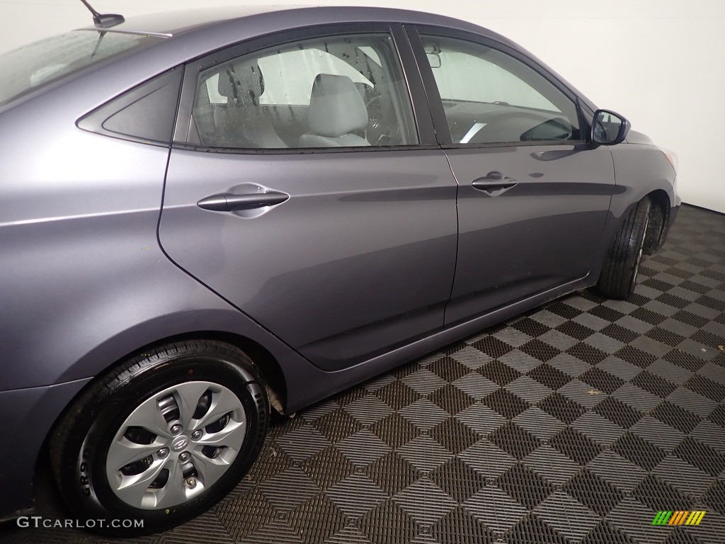 2016 Accent SE Sedan - Triathlon Gray / Gray photo #18