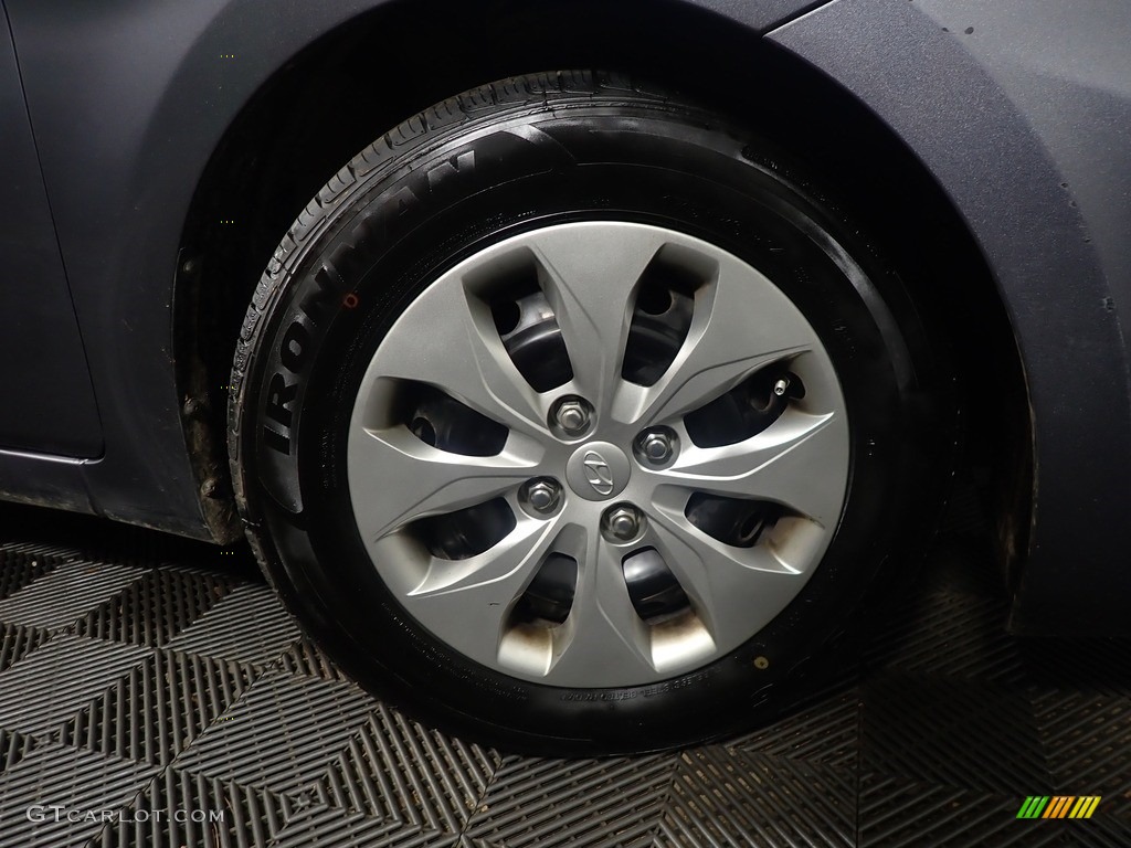 2016 Accent SE Sedan - Triathlon Gray / Gray photo #40