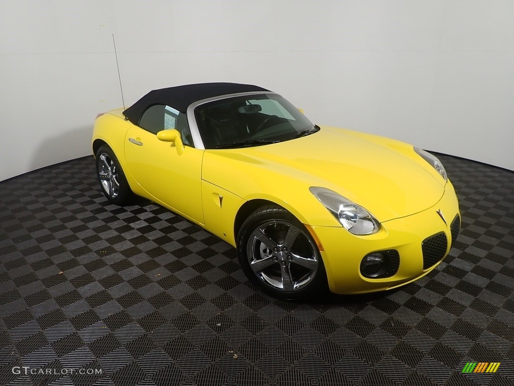 2008 Solstice GXP Roadster - Mean Yellow / Ebony photo #2