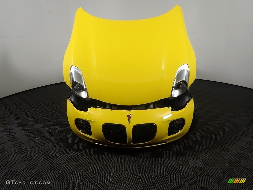 2008 Solstice GXP Roadster - Mean Yellow / Ebony photo #5