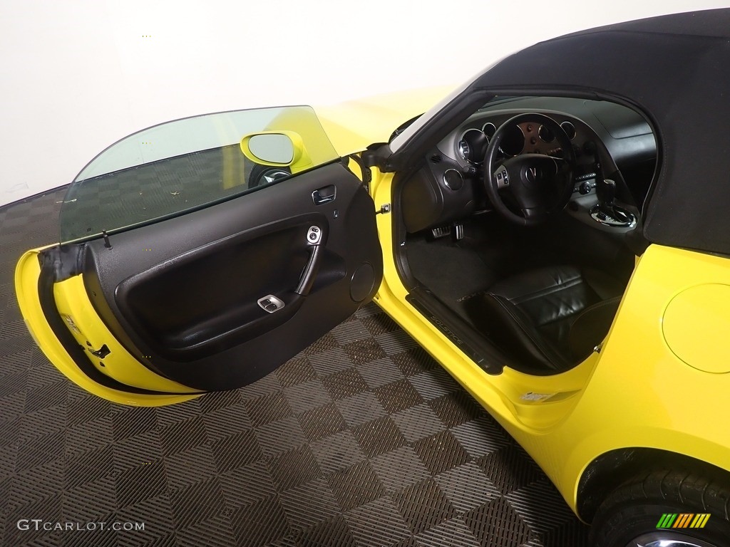2008 Solstice GXP Roadster - Mean Yellow / Ebony photo #16