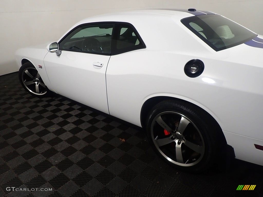 2011 Challenger SRT8 392 - Bright White / Dark Slate Gray photo #15