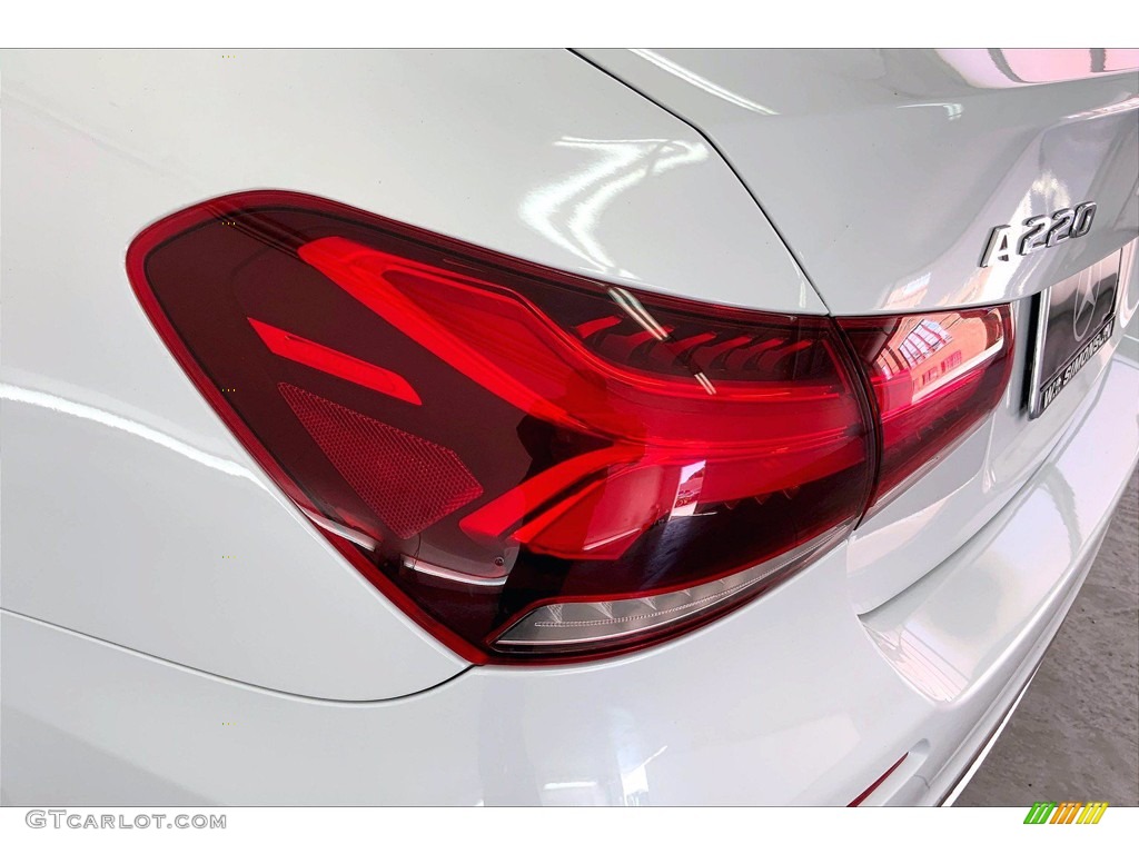 2020 A 220 Sedan - Digital White Metallic / Macchiato Beige photo #29
