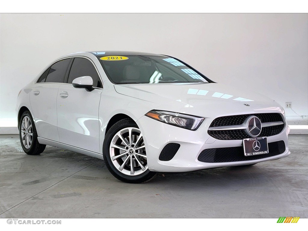 2020 A 220 Sedan - Digital White Metallic / Macchiato Beige photo #34