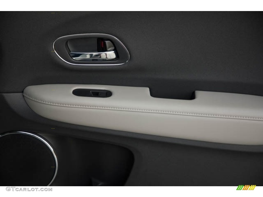 2022 HR-V EX - Lunar Silver Metallic / Gray photo #36