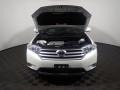 Blizzard White Pearl - Highlander SE 4WD Photo No. 8