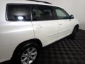 Blizzard White Pearl - Highlander SE 4WD Photo No. 22