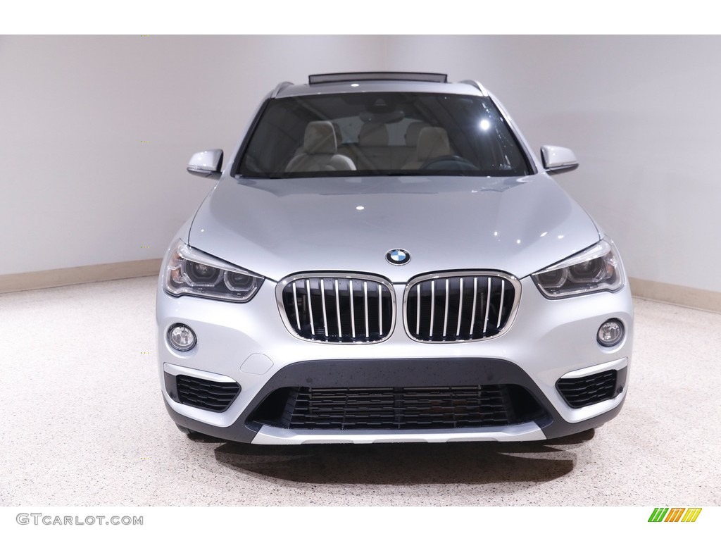 2019 X1 xDrive28i - Glacier Silver Metallic / Oyster/Black photo #2
