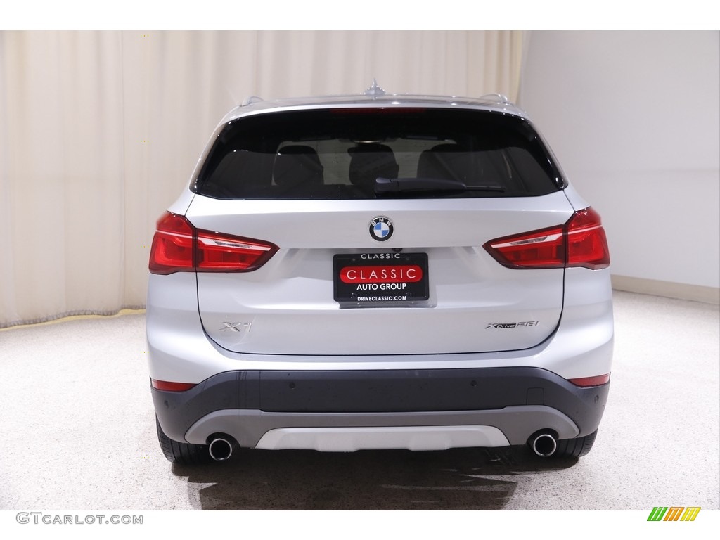 2019 X1 xDrive28i - Glacier Silver Metallic / Oyster/Black photo #20