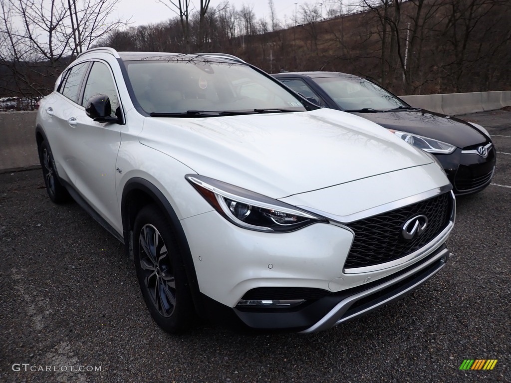 2017 QX30 Premium AWD - Majestic White / Wheat photo #3