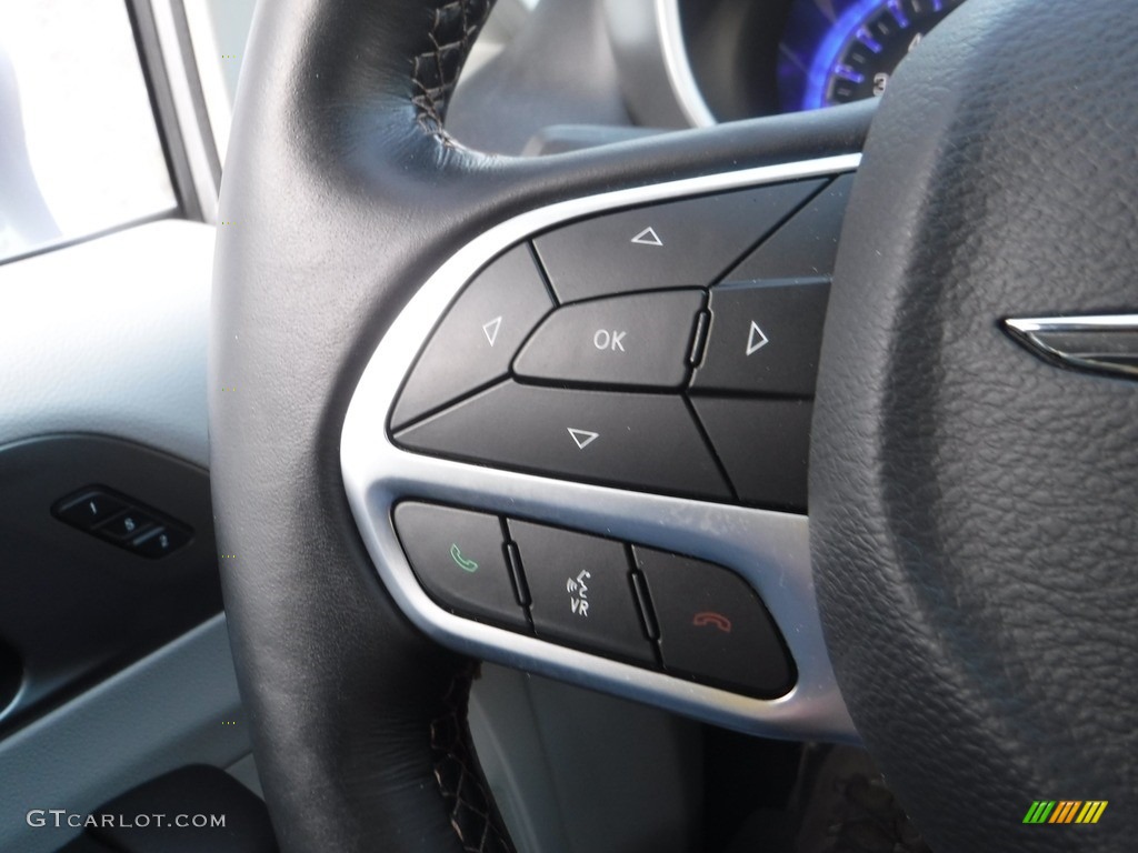 2020 Pacifica Touring L - Billet Silver Metallic / Alloy/Black photo #11