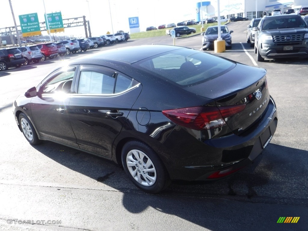 2019 Elantra SE - Phantom Black / Black photo #8