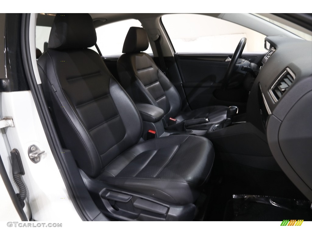 2017 Volkswagen Jetta SEL Front Seat Photos