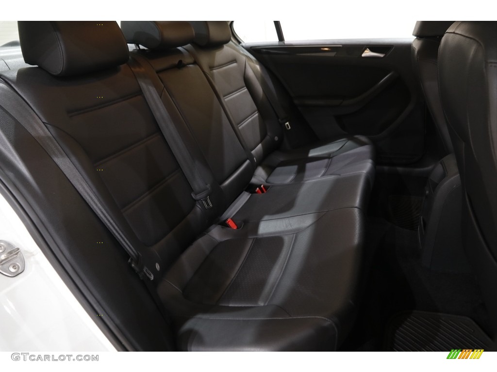 2017 Volkswagen Jetta SEL Rear Seat Photo #143515917