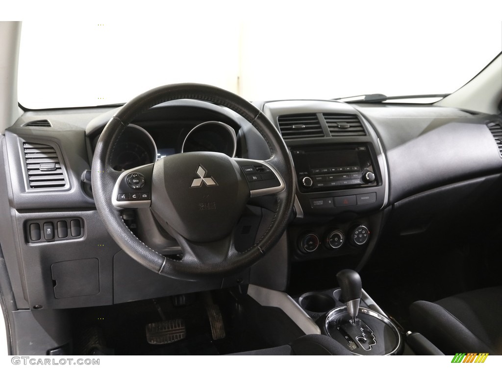 2014 Mitsubishi Outlander Sport ES AWD Dashboard Photos