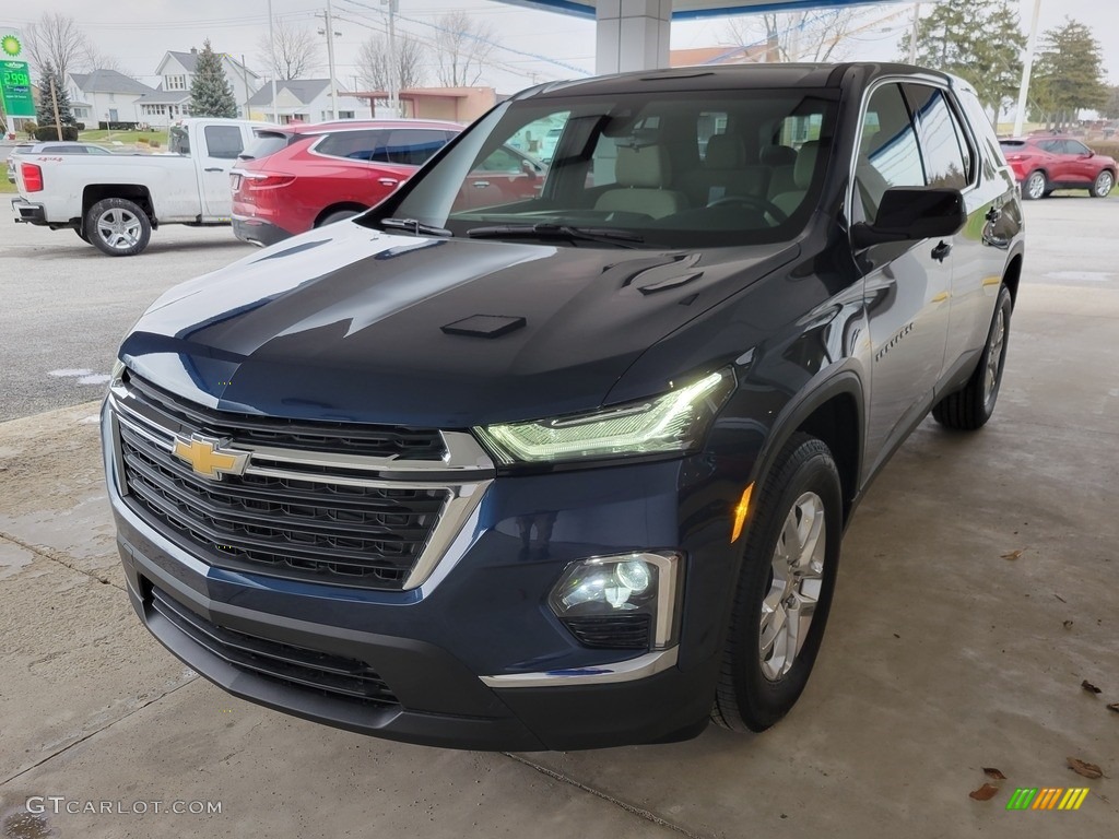 2022 Traverse LS - Northsky Blue Metallic / Jet Black/­Chai photo #9