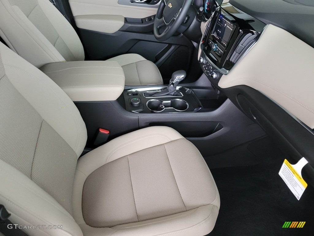 2022 Chevrolet Traverse LS Front Seat Photos