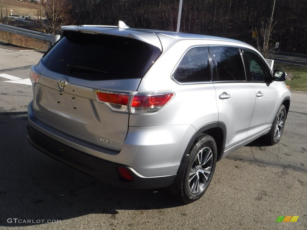 2016 Highlander XLE AWD - Silver Sky Metallic / Black photo #16
