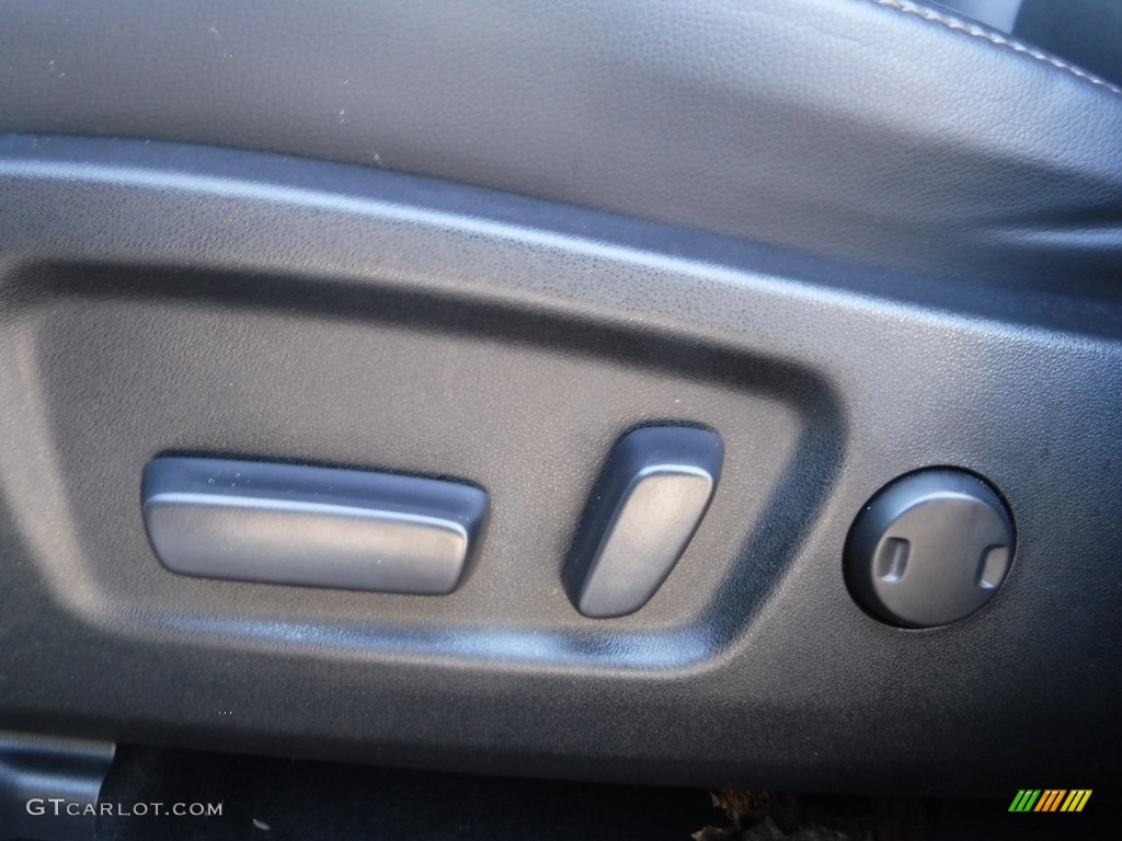 2016 Highlander XLE AWD - Silver Sky Metallic / Black photo #20